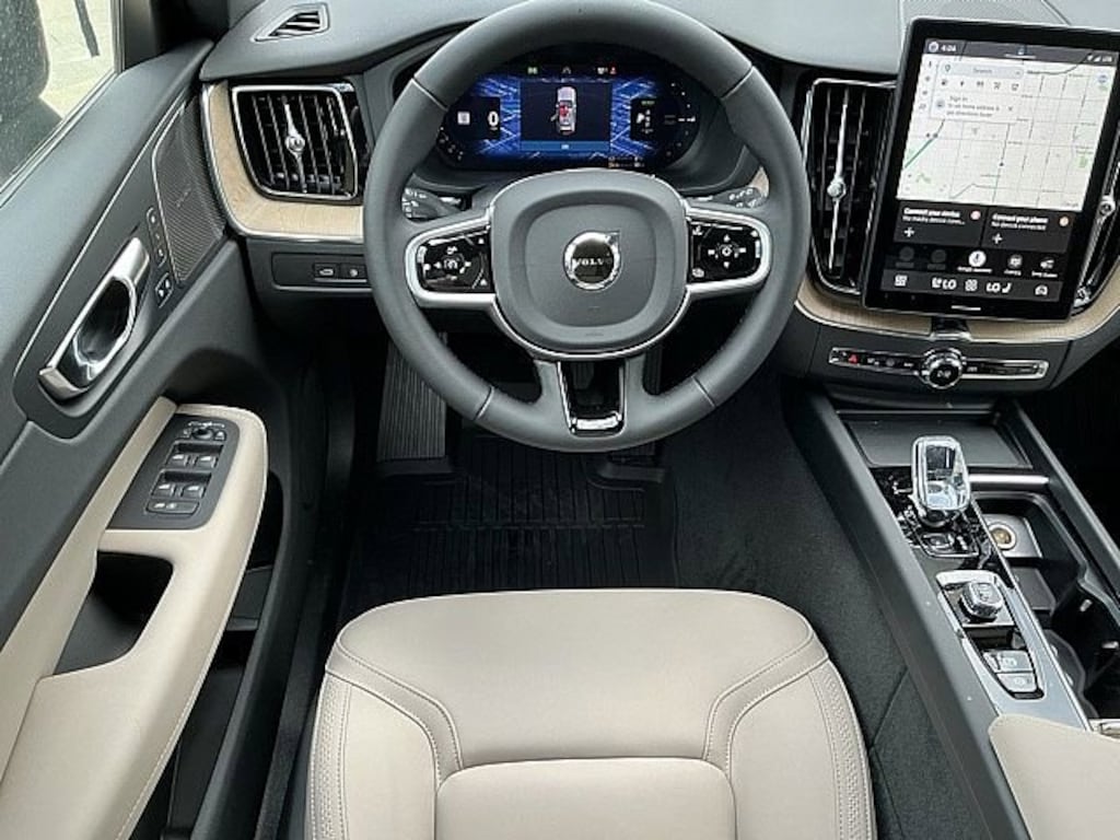 New 2026 Volvo XC60 plug-in hybrid T8 Plus SUV