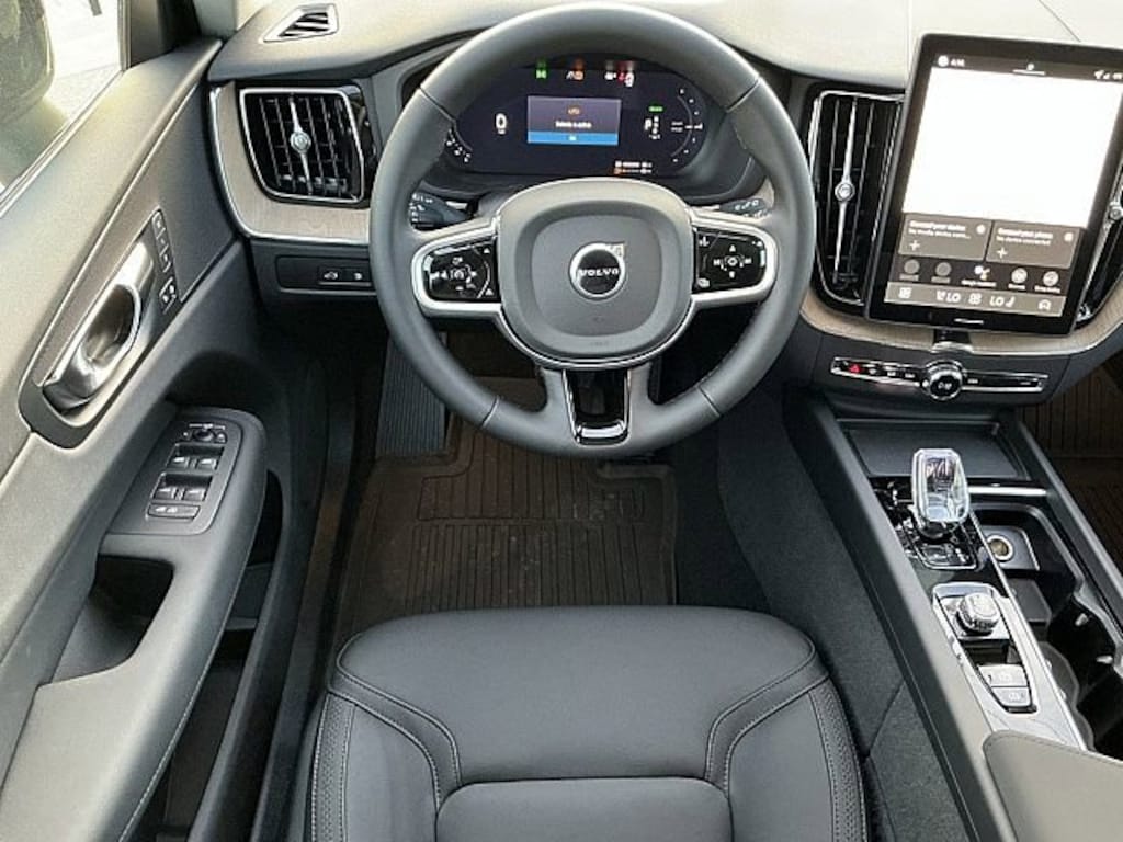 New 2026 Volvo XC60 plug-in hybrid T8 Plus SUV