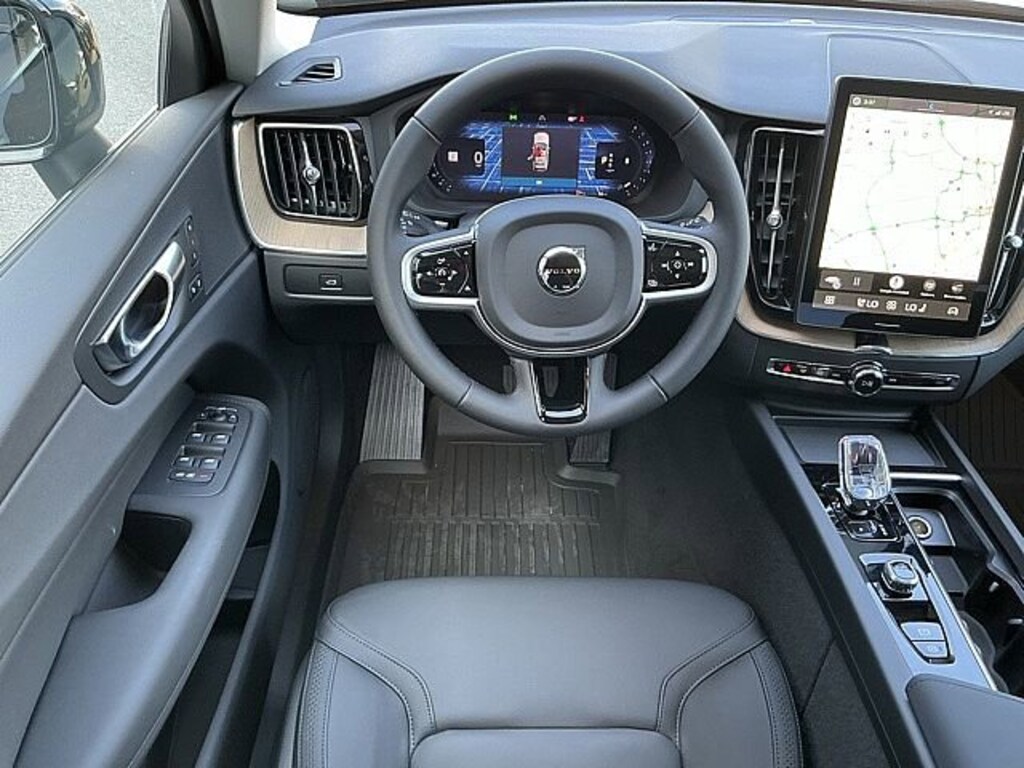 New 2026 Volvo XC60 B5 Plus SUV