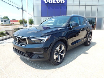 2025 Volvo XC40 B5 Core Bright Theme SUV