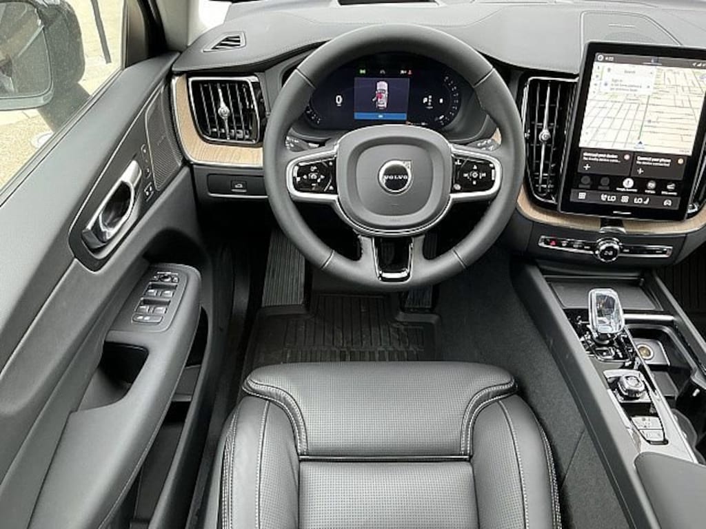 New 2026 Volvo XC60 B5 Ultra SUV