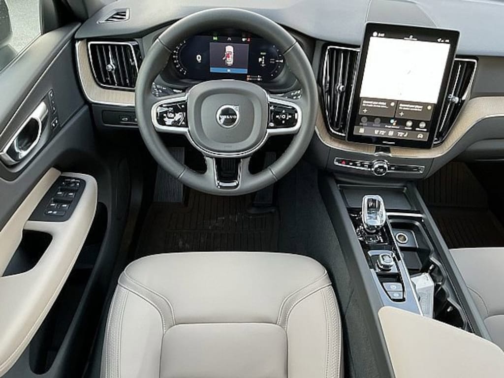 New 2026 Volvo XC60 plug-in hybrid T8 Plus SUV