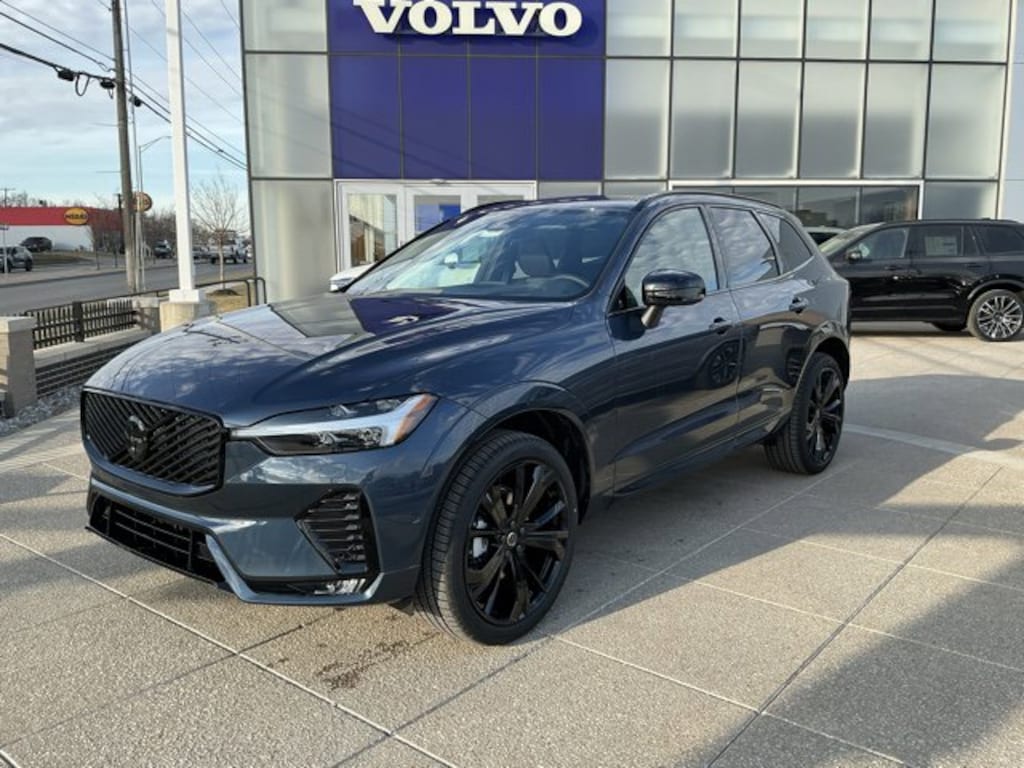 New 2026 Volvo XC60 B5 Ultra Black Edition SUV