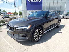 New 2025 Volvo V60 Cross Country B5 Ultra AWD Wagon for Sale in Overland Park, KS