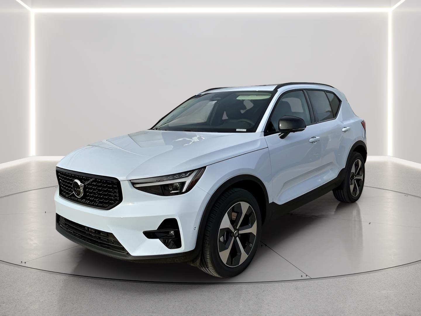 2026 Volvo XC40 Plus