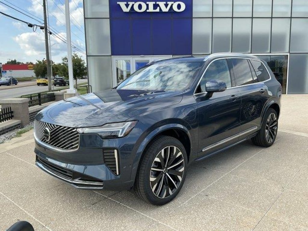 New 2026 Volvo XC90 plug-in hybrid T8 Ultra 7-Seater SUV