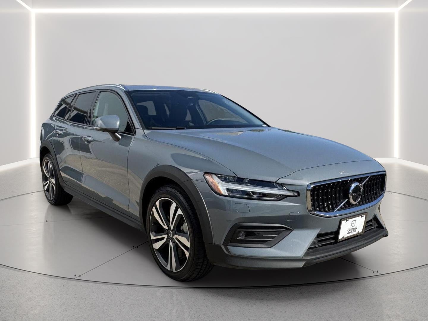 2024 Volvo V60 Cross Country Plus