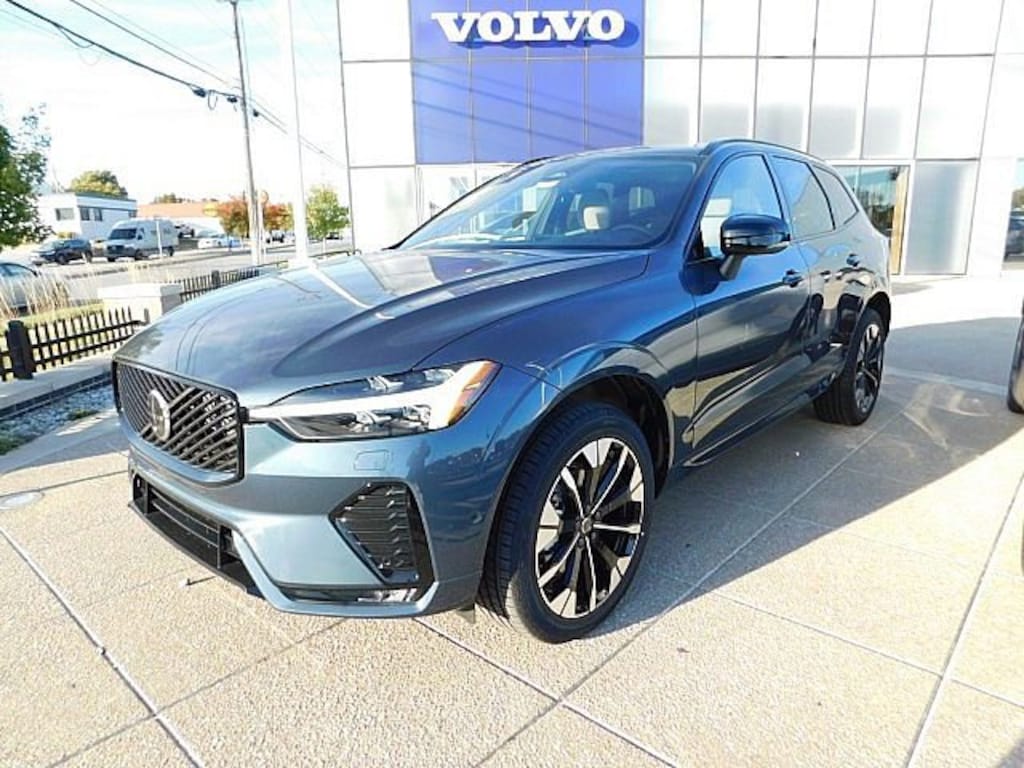 New 2026 Volvo XC60 B5 Plus SUV