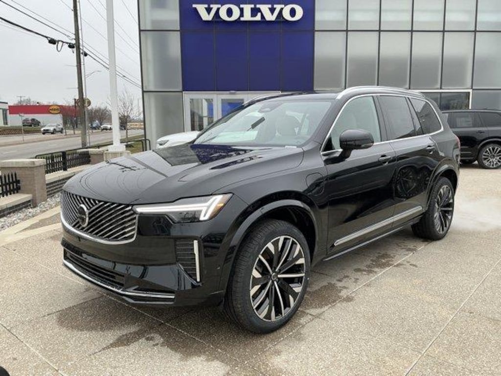 New 2026 Volvo XC90 plug-in hybrid T8 Plus 7-Seater SUV