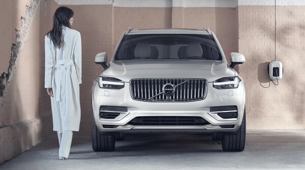 PremierVolvo_BlogArticleImages_600x335_2020XC90_Oct.gif