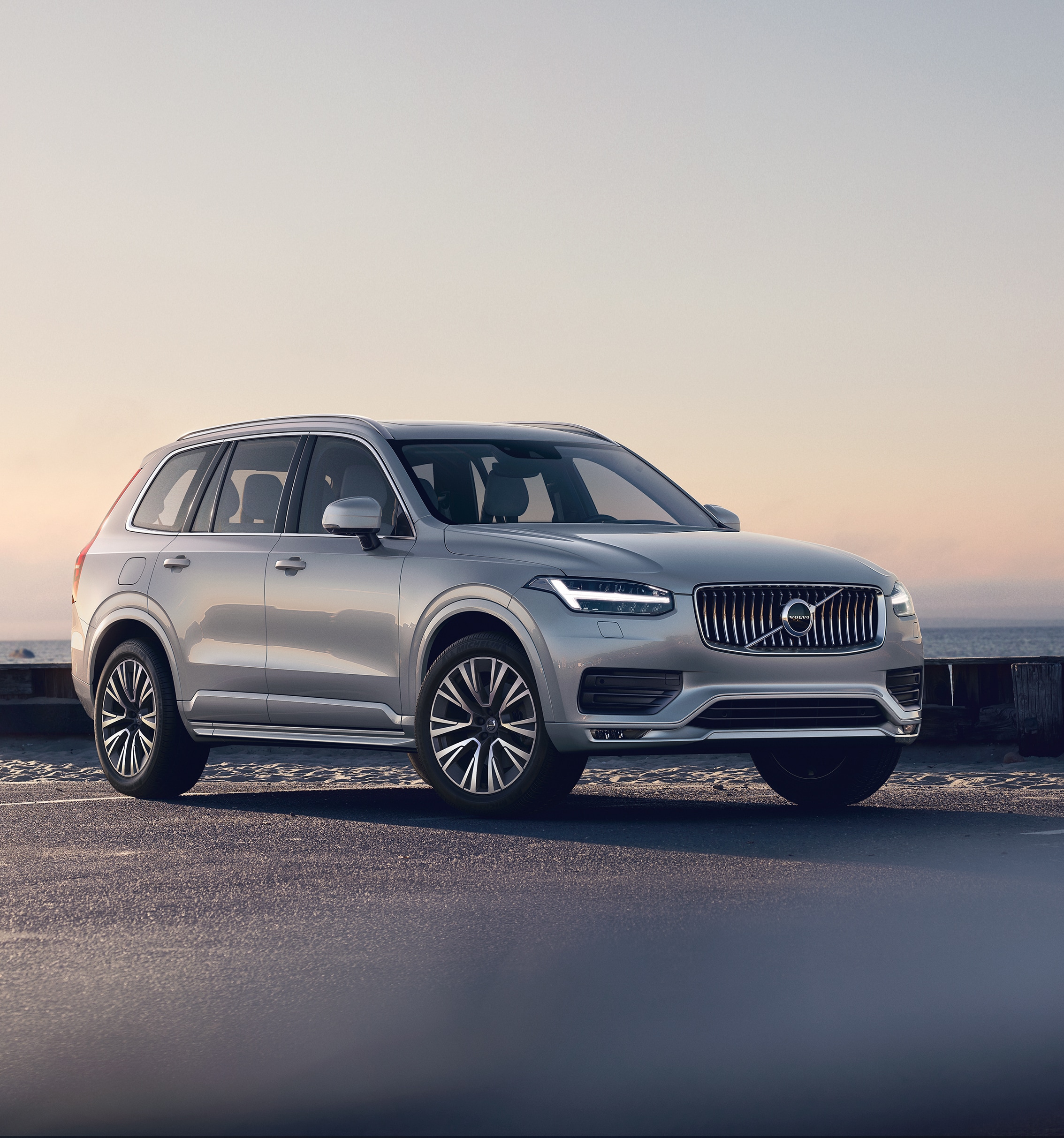 Explore Volvo XC90 SUV Trim Levels in Cathedral City, CA