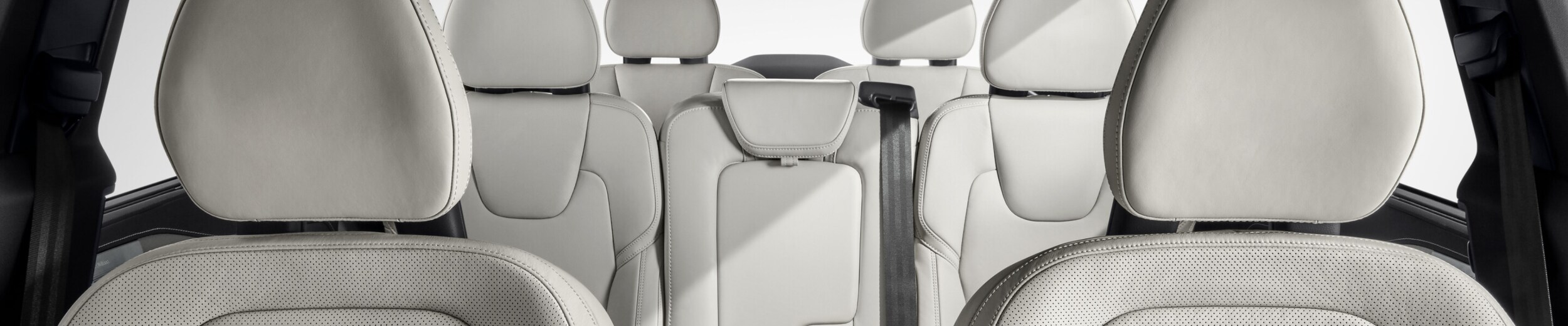 Explore The Roomy Volvo XC90 Interior & Exterior Dimensions