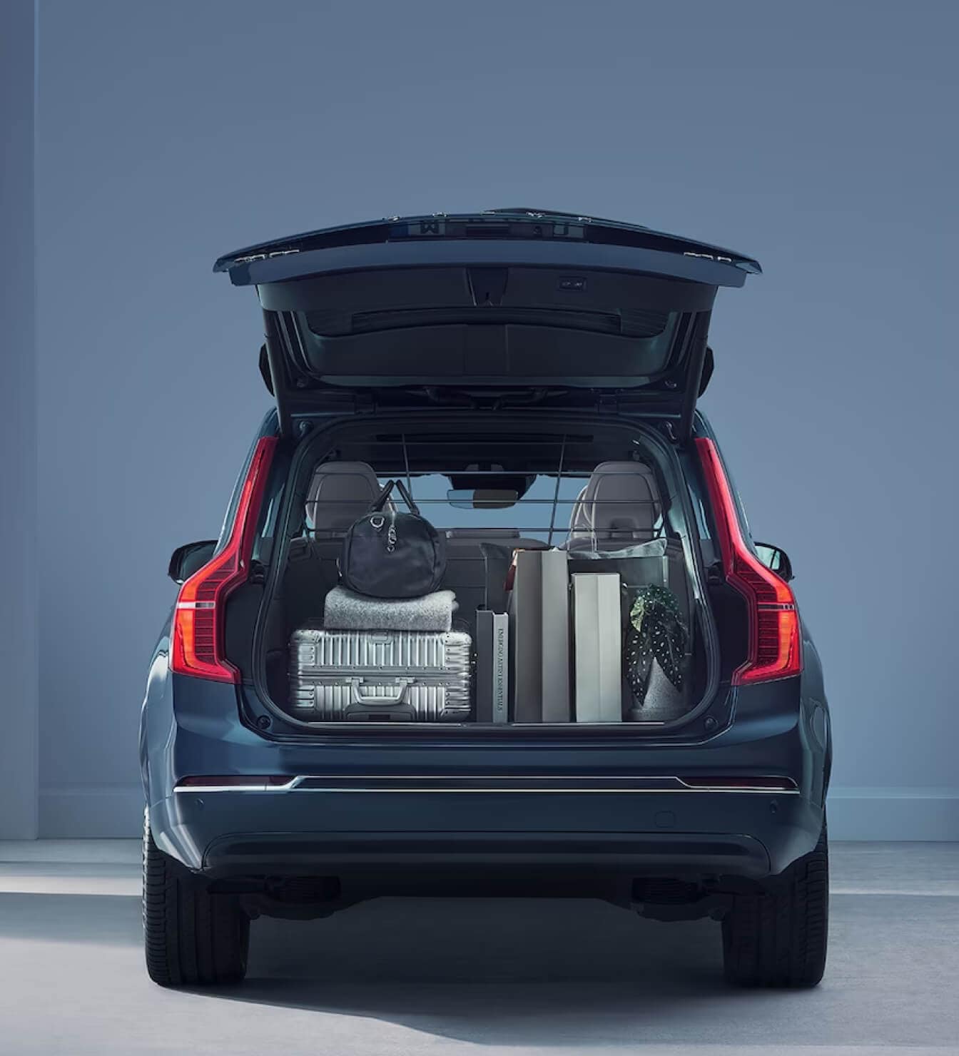 Explore The Roomy Volvo XC90 Interior & Exterior Dimensions