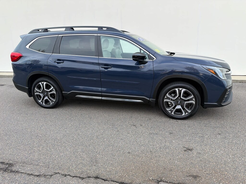 Used 2025 Subaru Ascent Limited 7-Passenger SUV