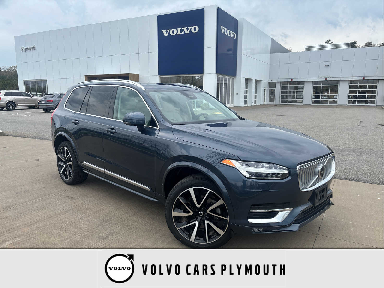 2023 Volvo XC90 B5 Plus 4WD's photo