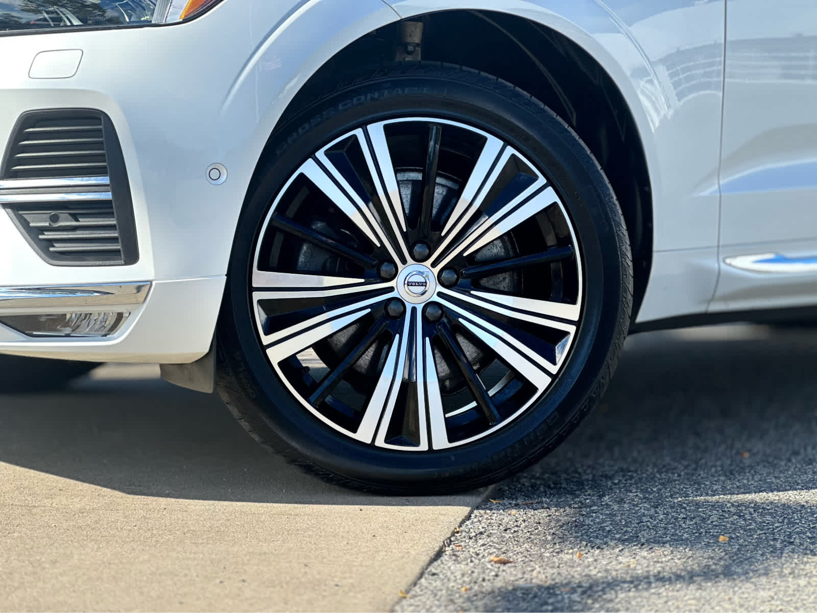 2022 Volvo XC60 Inscription photo 4