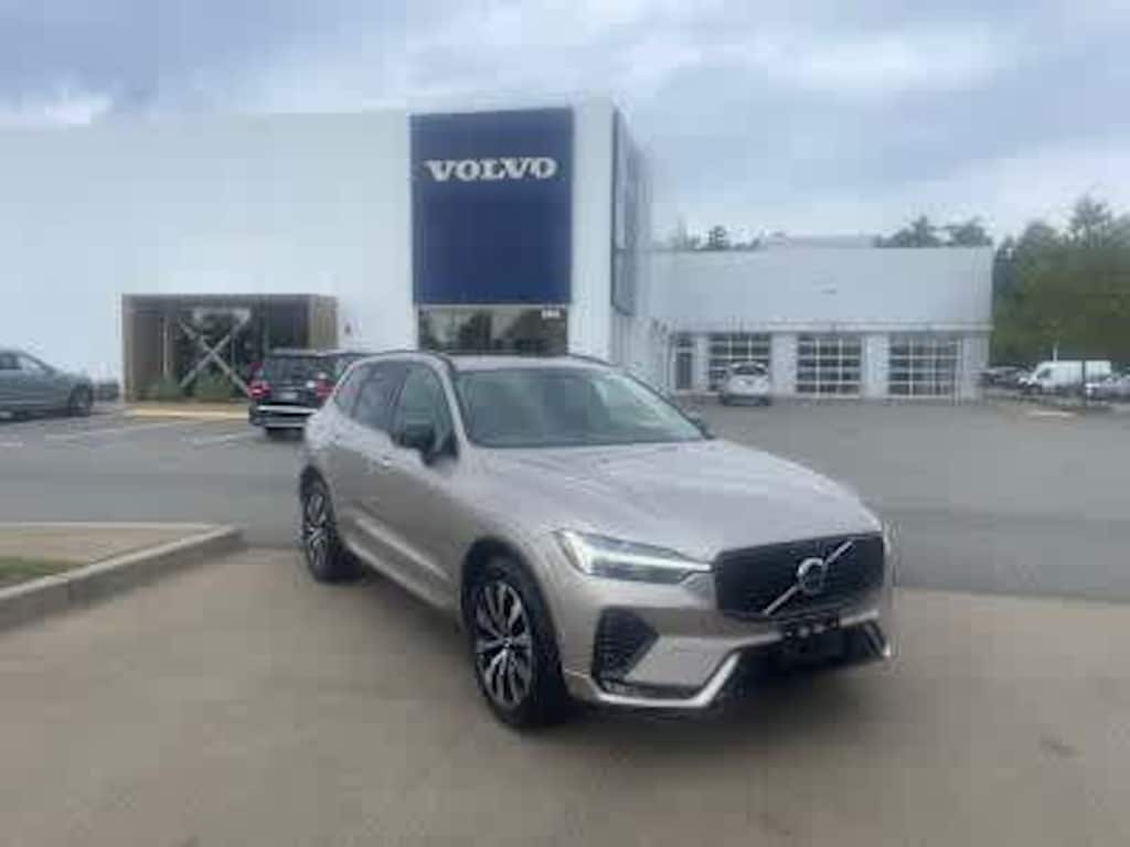 Used 2025 Volvo XC60 B5 Plus SUV