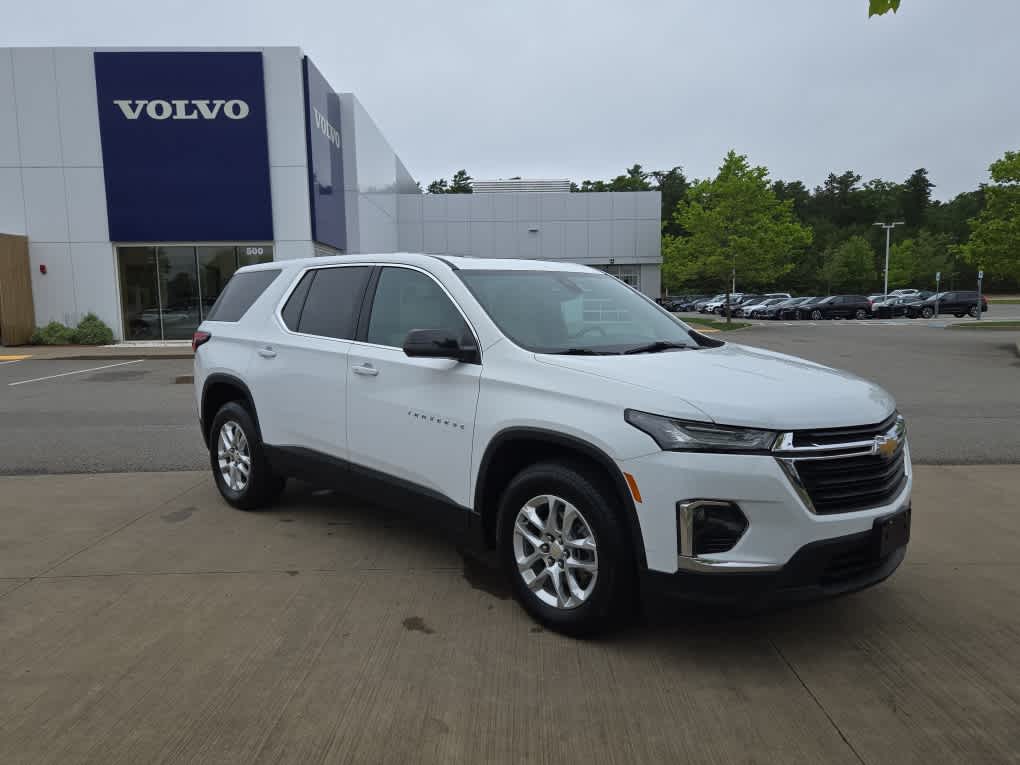2022 Chevrolet Traverse 1LS photo 2