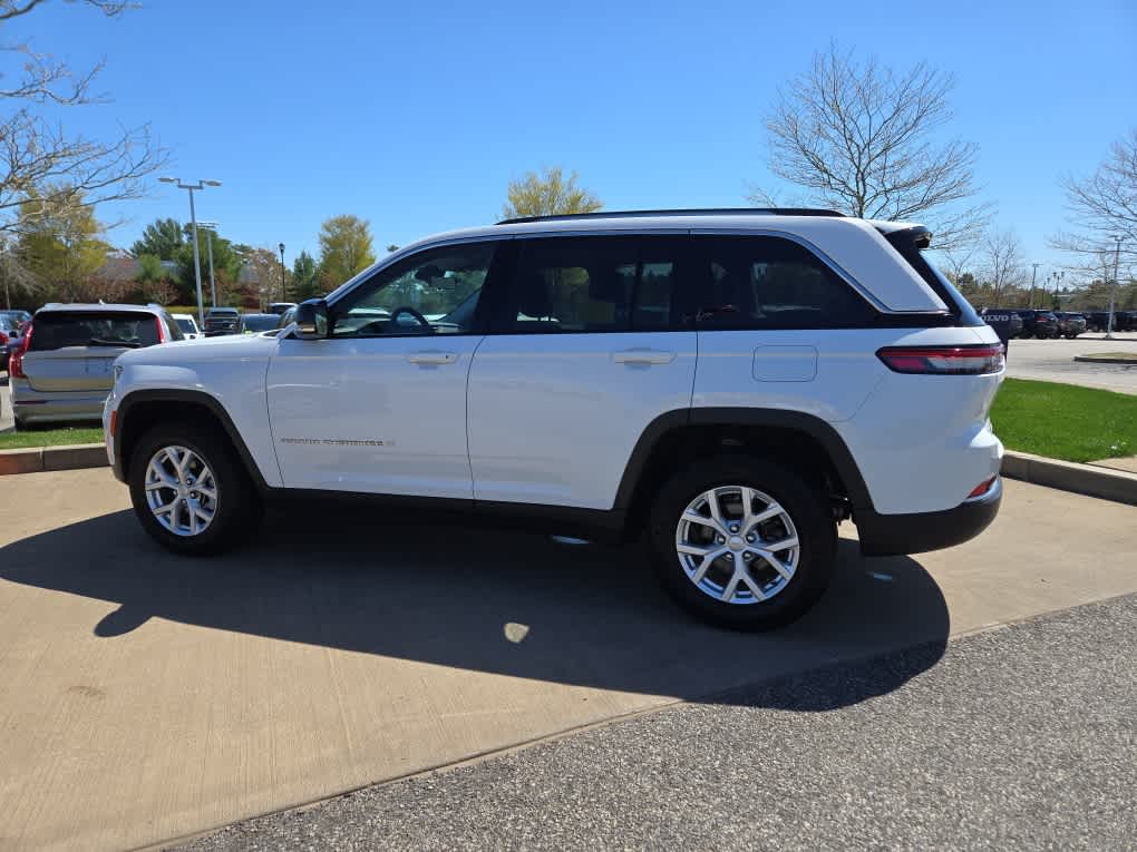 2023 Jeep Grand Cherokee Limited photo 4