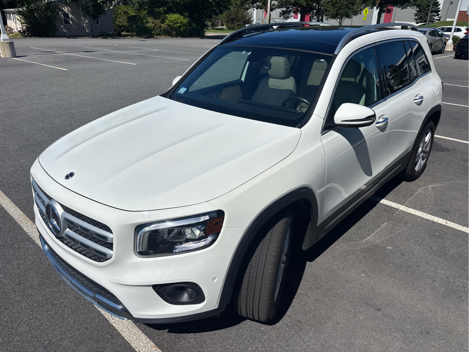 2020 Mercedes Benz GLB 250 4MATIC photo 2