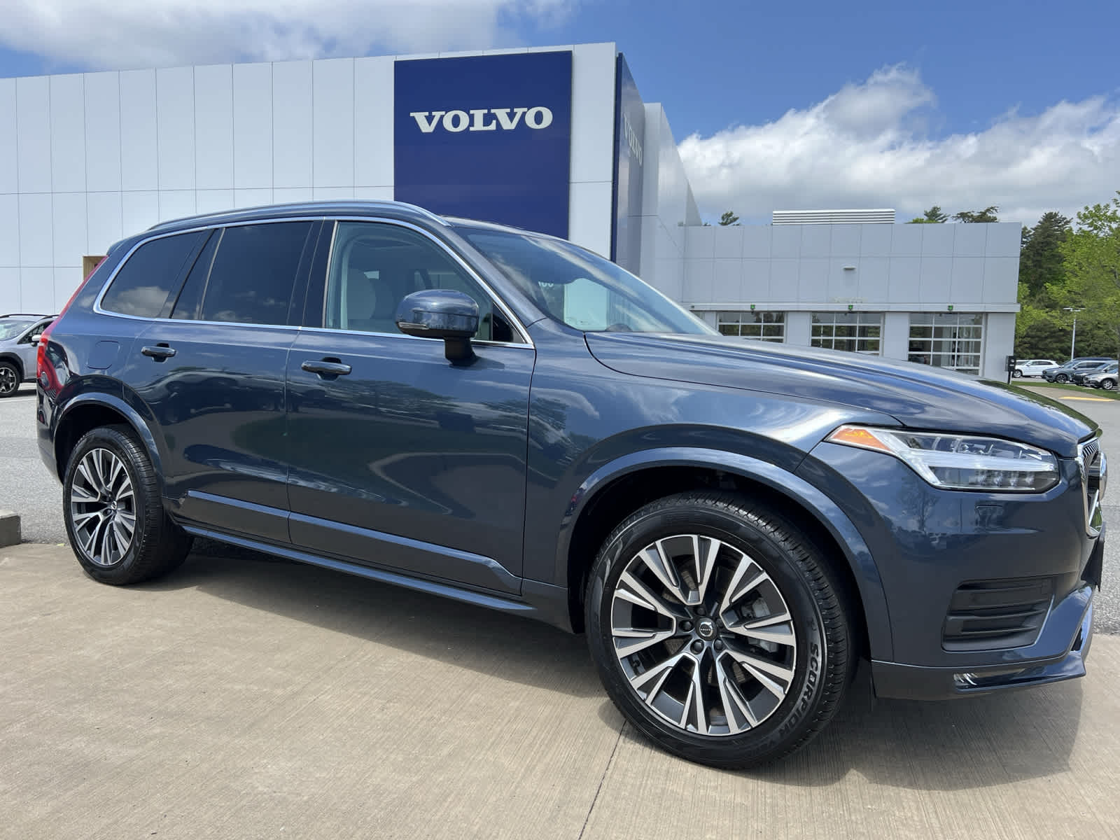 Used 2022 Volvo XC90 Momentum with VIN YV4A221K3N1781962 for sale in Plymouth, MA