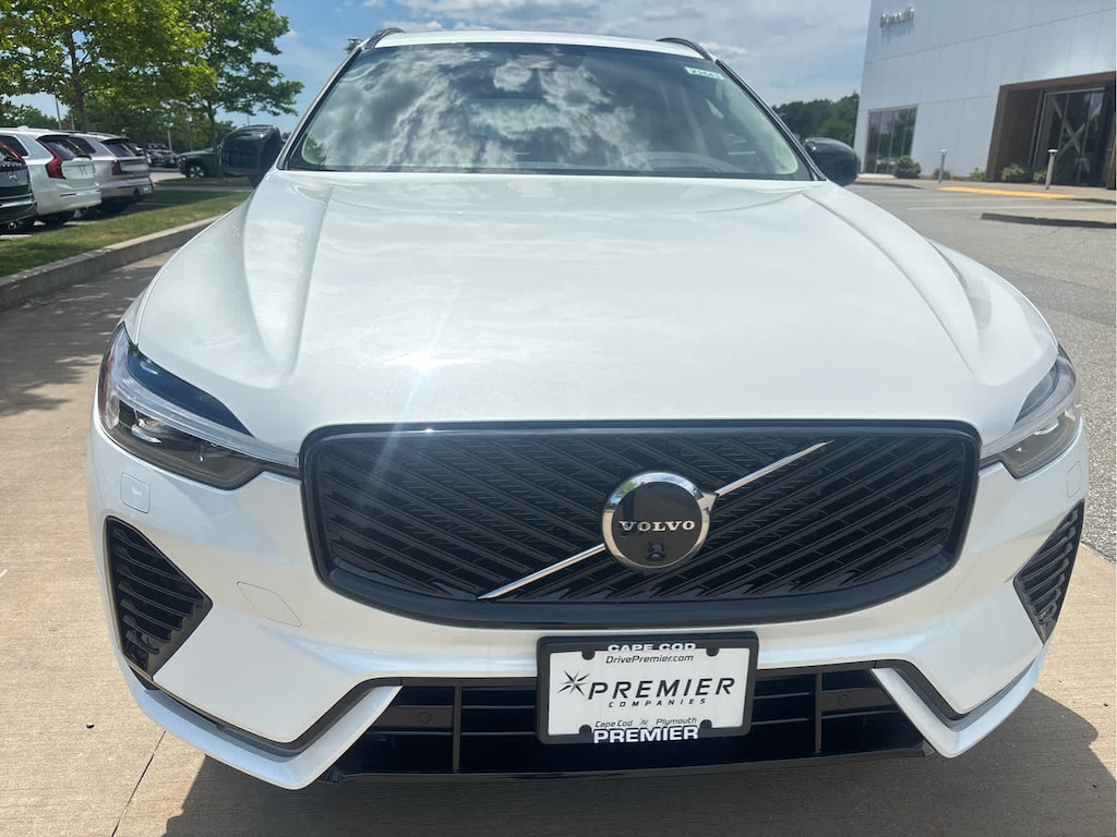 New 2026 Volvo XC60 plug-in hybrid T8 Ultra SUV