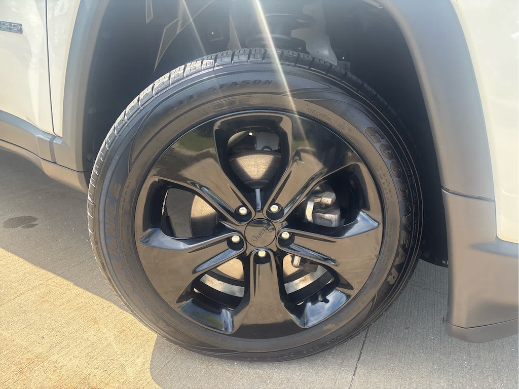 Used 2019 Jeep Compass Latitude 4x4 SUV