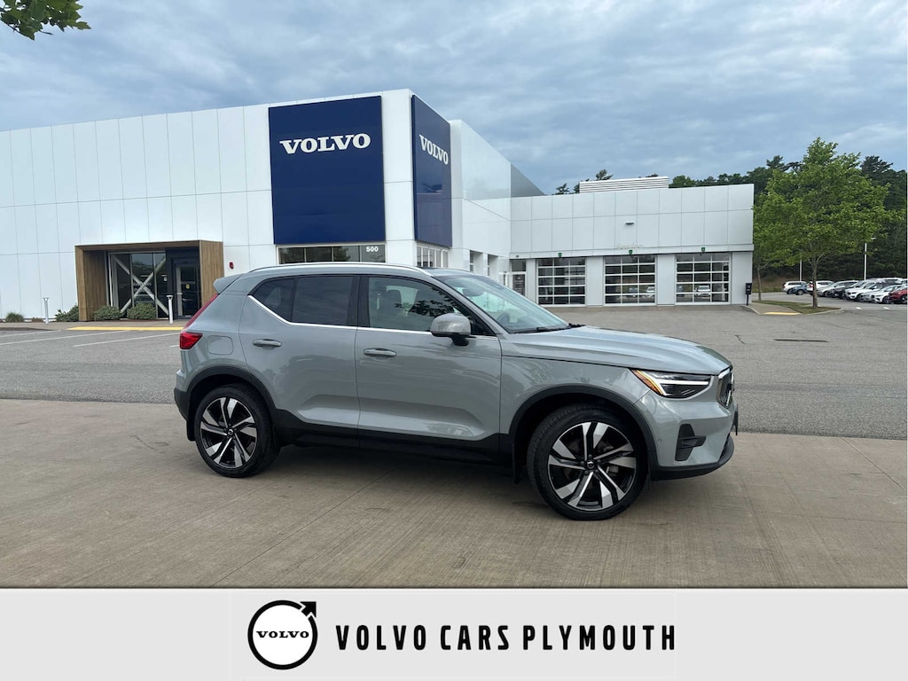Used 2024 Volvo XC40 B5 Ultimate Bright SUV