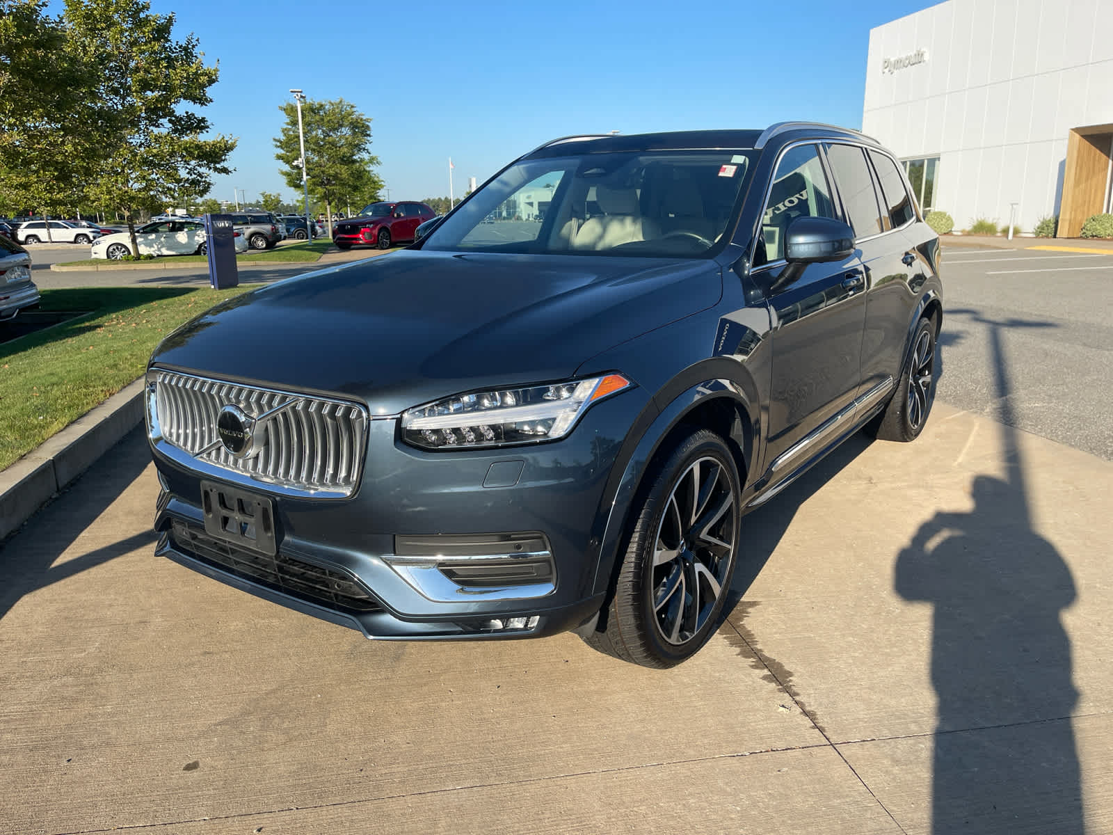 2023 Volvo XC90 B5 AWD Plus photo 4