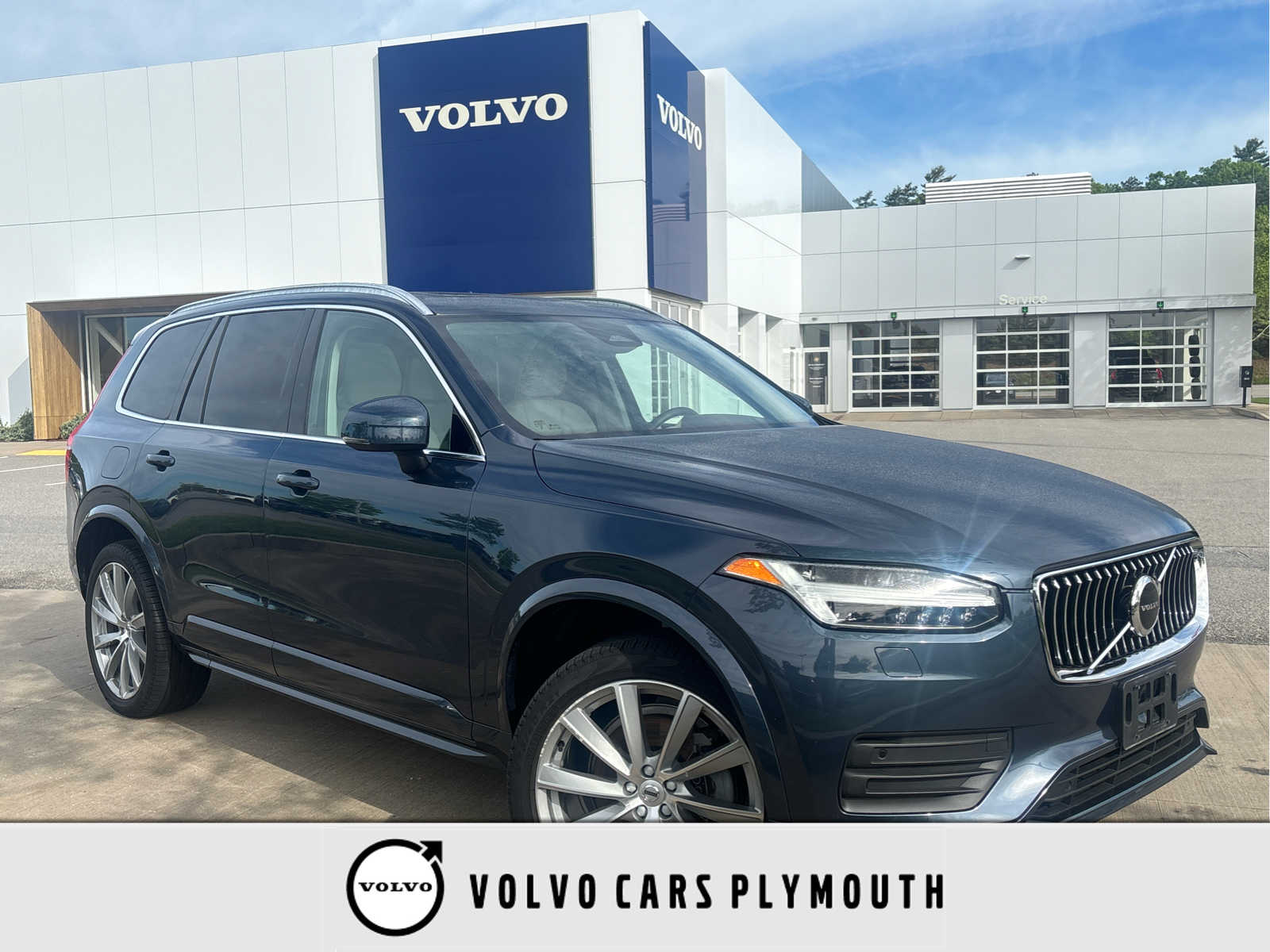 2023 Volvo XC90 B5 Core 4WD's photo