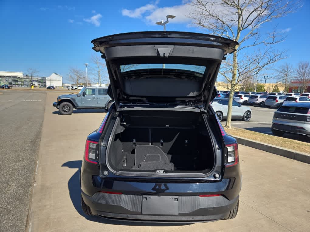2025 Volvo EX30 Plus - Photo 8