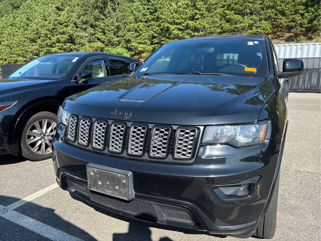Used 2019 Jeep Grand Cherokee Altitude SUV