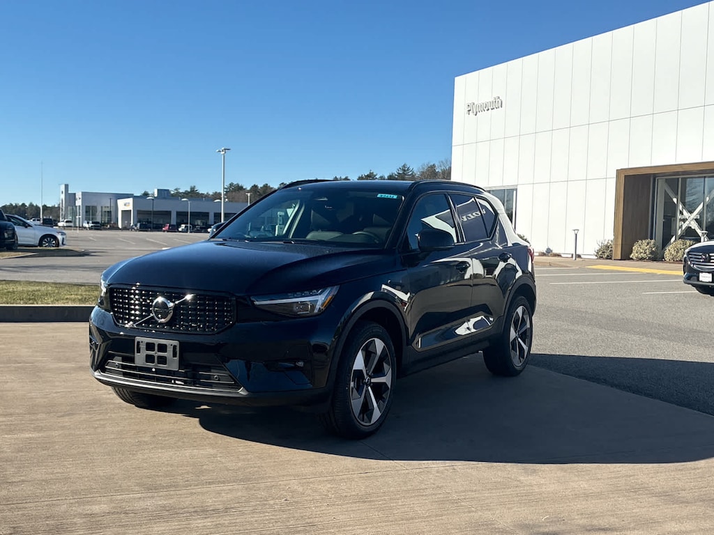 New 2026 Volvo XC40 B5 Plus SUV