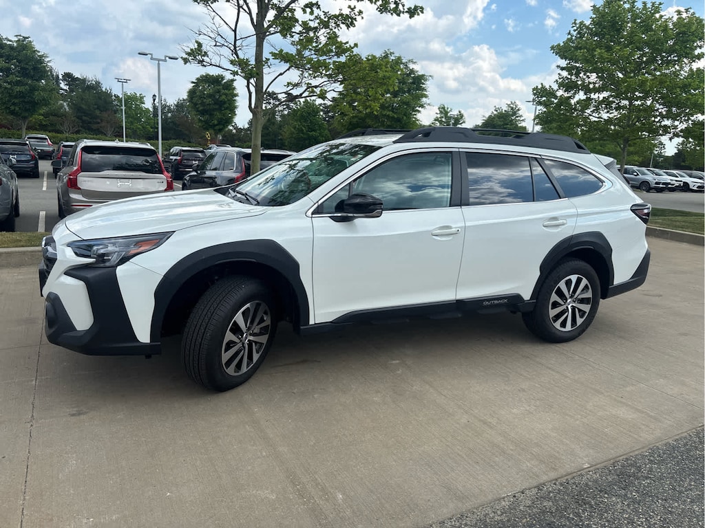 Used 2025 Subaru Outback Premium SUV