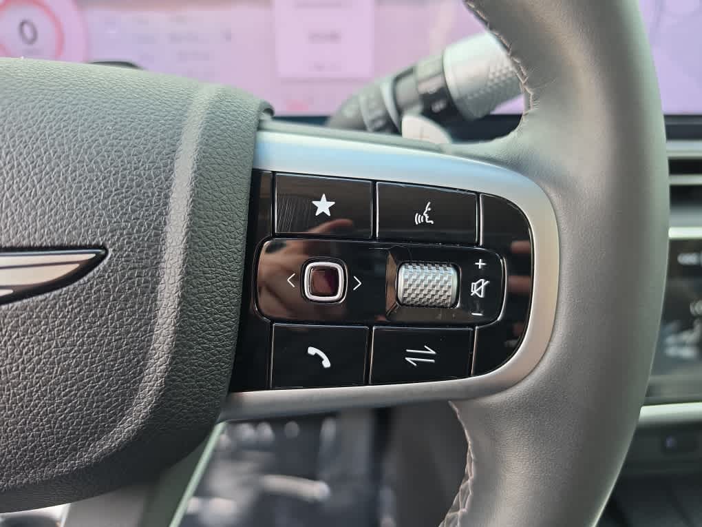 2025 GENESIS GV80 15