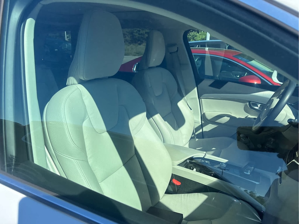 Used 2024 Volvo XC90 B5 Core Bright SUV