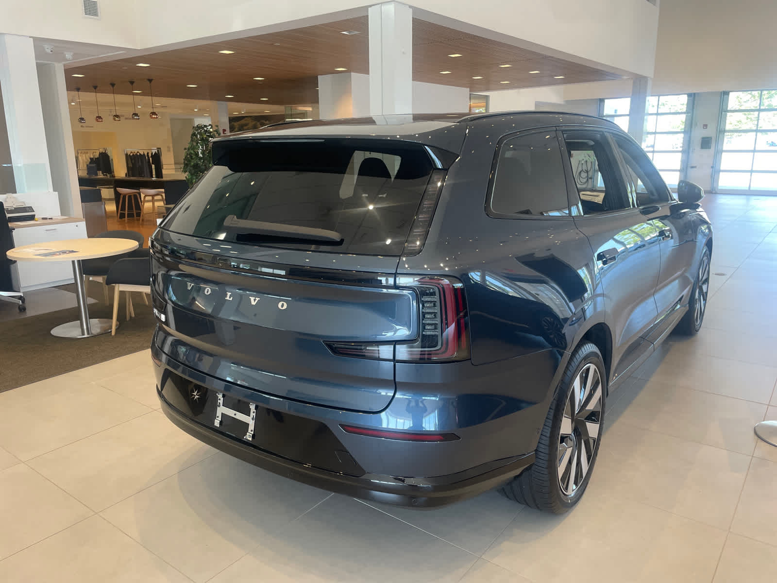 2025 Volvo EX90 Twin Motor Performance Ultra photo 4