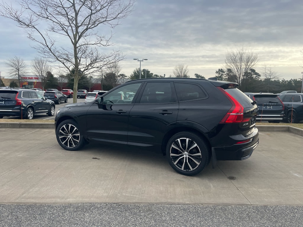 Used 2023 Volvo XC60 B5 AWD Plus Dark SUV