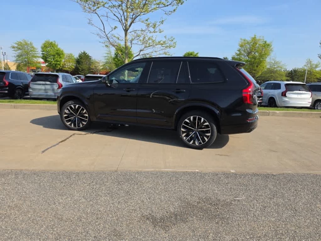 New 2026 Volvo XC90 B6 Ultra Dark Theme 6-Seater SUV