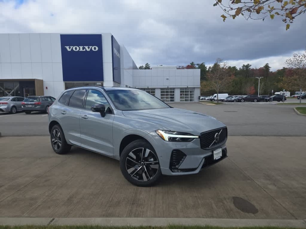 New 2026 Volvo XC60 B5 Plus SUV