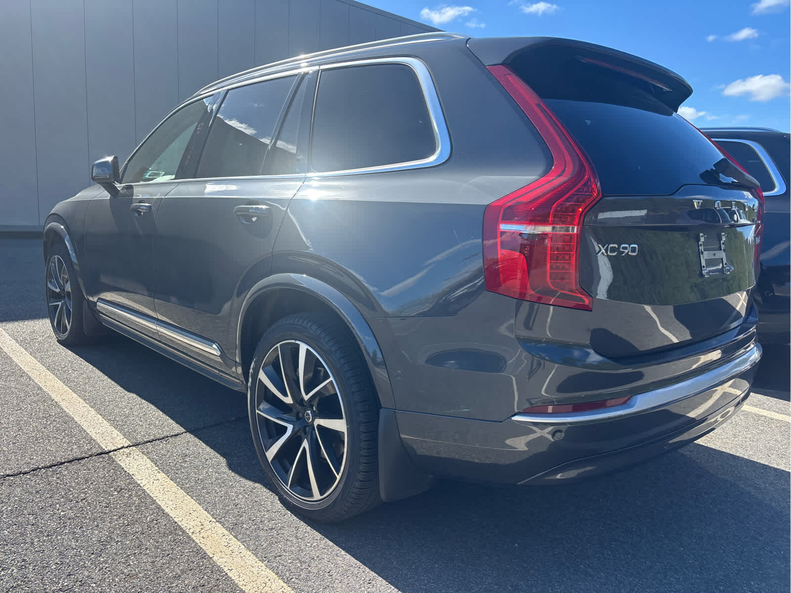 2024 Volvo XC90 Plus photo 3