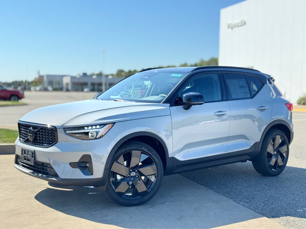 New 2026 Volvo XC40 B5 Ultra Black Edition SUV