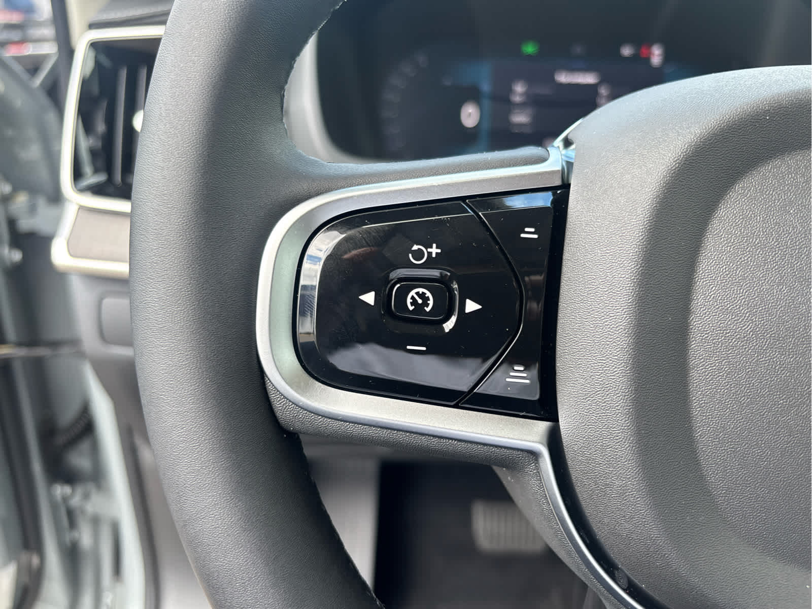 2026 Volvo XC90 Ultra - Photo 15