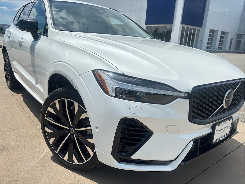 New 2026 Volvo XC60 plug-in hybrid T8 Ultra SUV