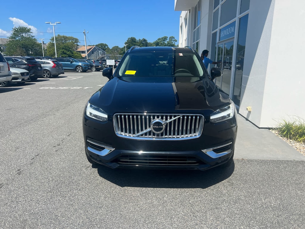 Used 2025 Volvo XC90 B5 Core SUV
