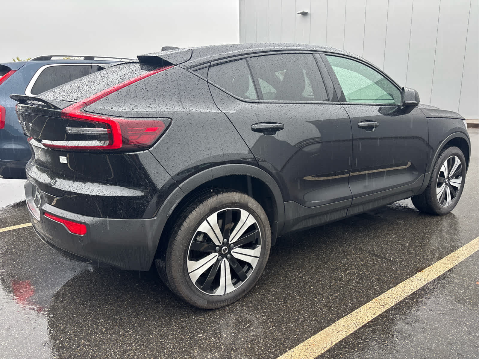 2023 Volvo C40 Recharge Plus photo 2