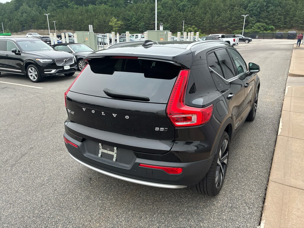 Used 2024 Volvo XC40 B5 Plus Bright SUV