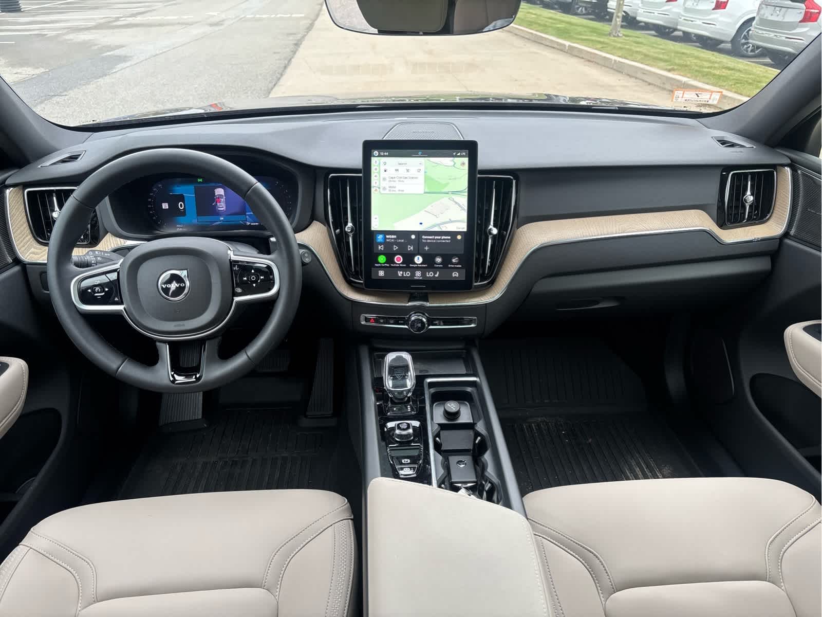 2026 Volvo XC60 Plus - Photo 23