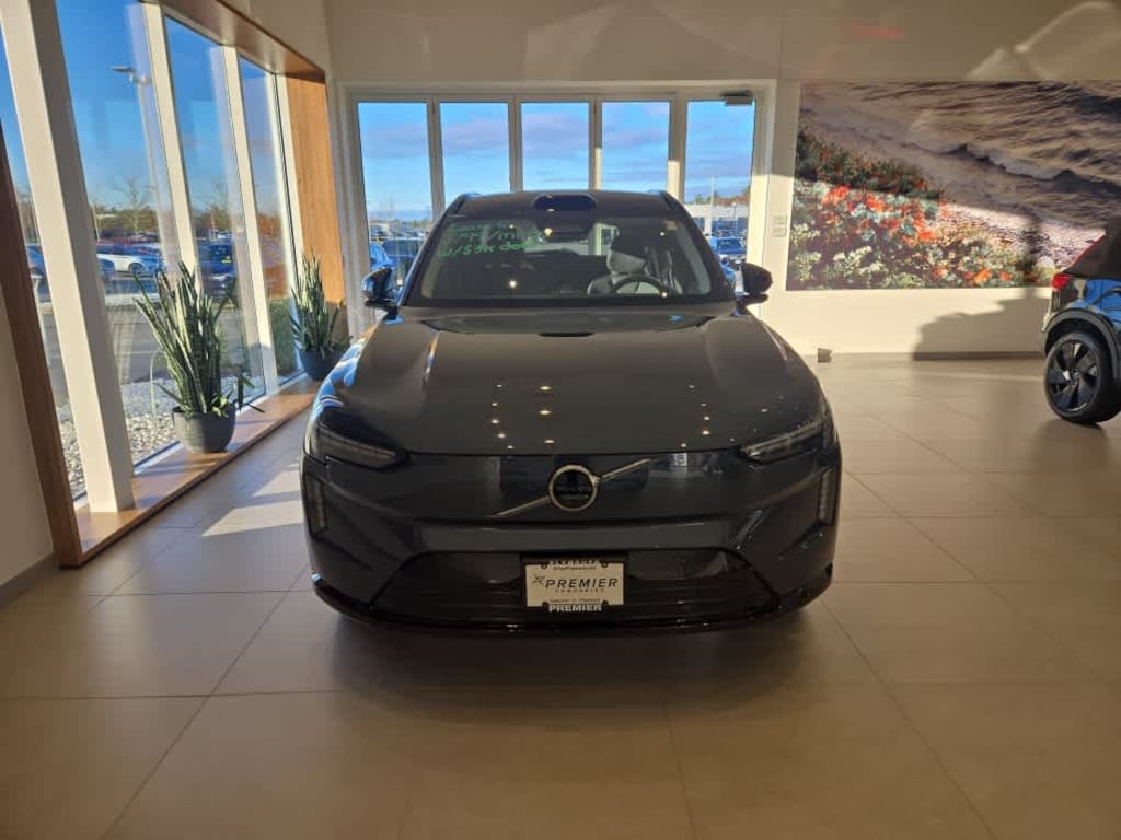 Used 2025 Volvo EX90 Twin Motor Performance Ultra 7-Seater SUV