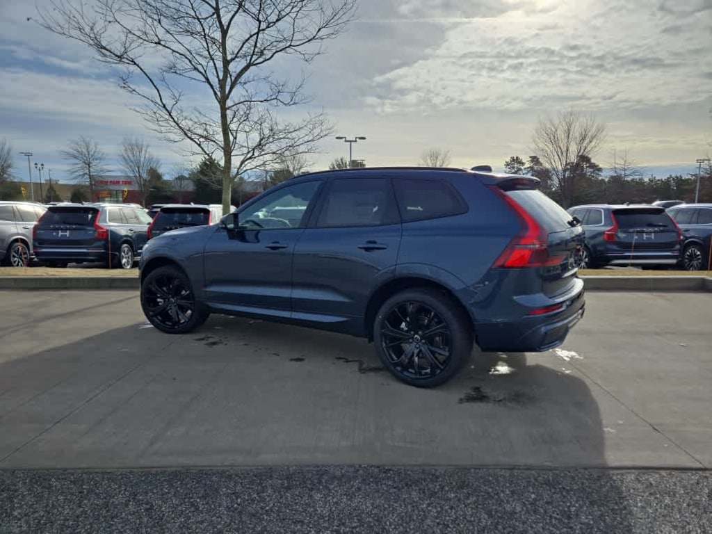 New 2026 Volvo XC60 B5 Ultra Black Edition SUV